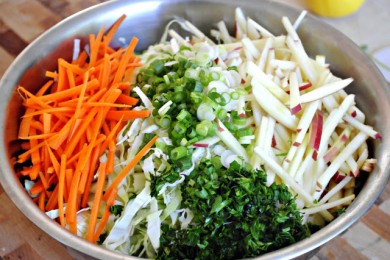 Салат из капусты и яблок с маком - приготовление