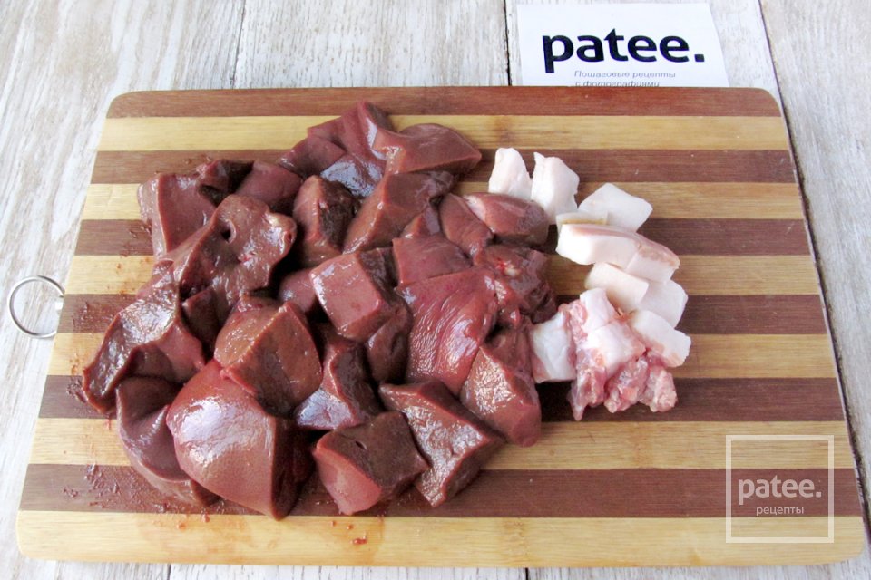 Печёночные котлеты с манкой - Шаг 2