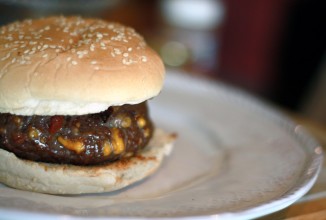 Бургеры с беконом и сыром Чеддер