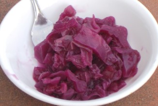 Салат из красной капусты