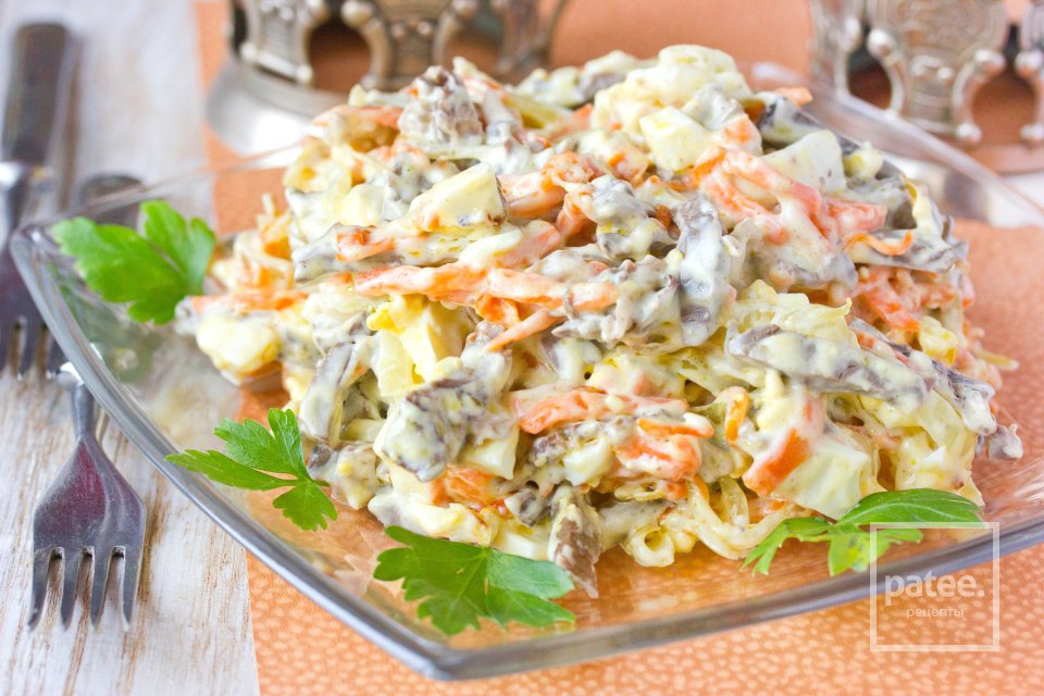 Салат с сердцем, яйцами и овощами - Шаг 14