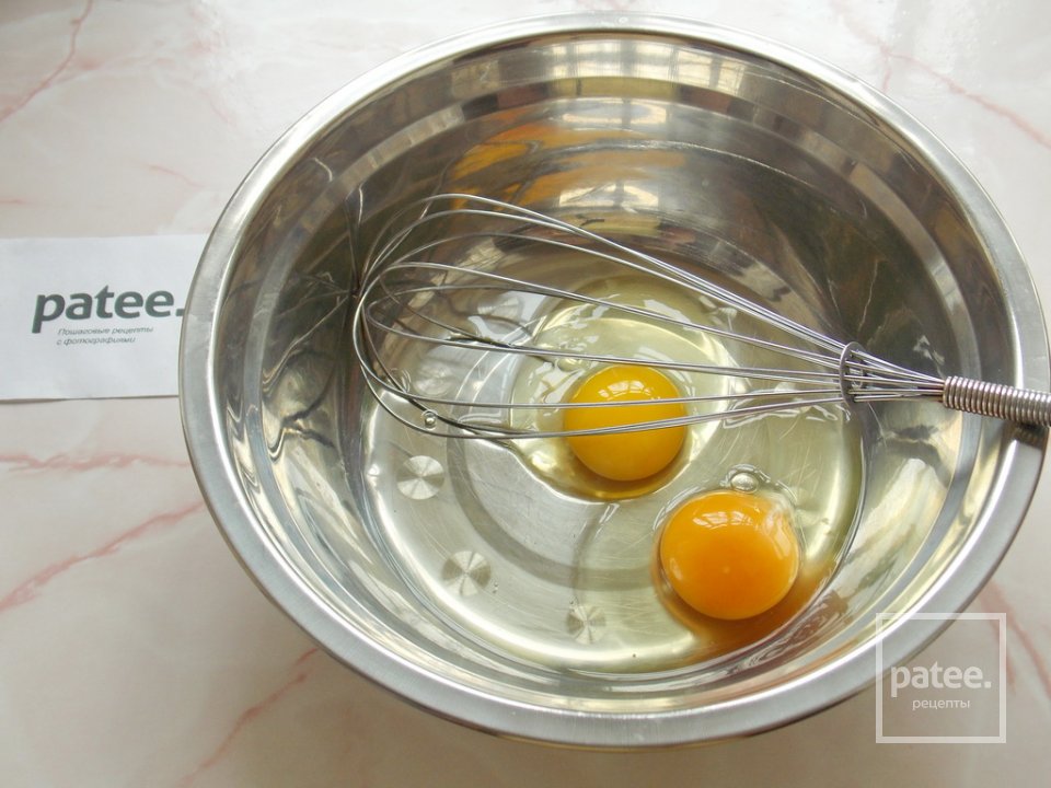 Блинчики с ветчиной, яйцом и зеленым луком - Шаг 2