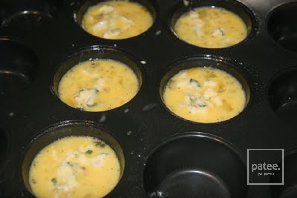 Кексы с беконом и помидорами - Шаг 7