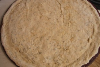 Тесто для пиццы с зеленью