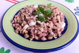 Салат из тунца с фасолью