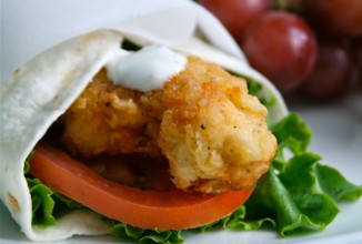 Жареная курица с овощами