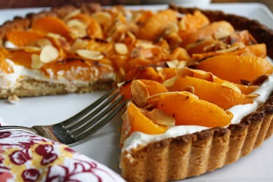 Рецепт Тарт с абрикосами и миндалем