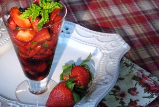 Клубничный салат