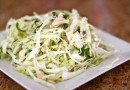 Салат из капусты с курицей