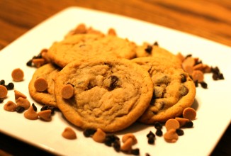 Шоколадное печенье с арахисовым маслом