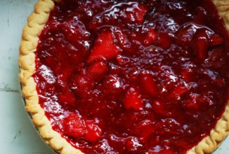 Пирог с клубникой