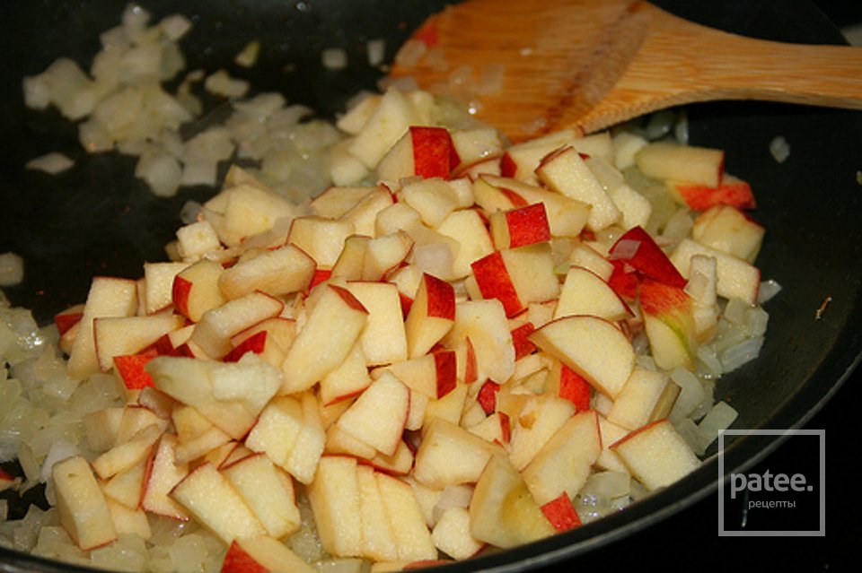 Свиные отбивные с яблоком - Шаг 3