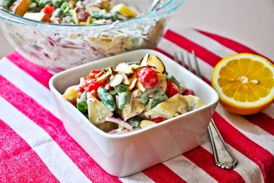 Рецепт Картофельный салат с помидорами и луком под домашним соусом