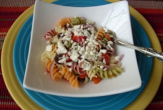 Средиземноморский салат  с пастой