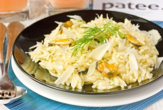 Паста орзо в сливочном соусе с мидиями