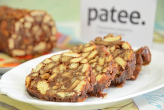 Домашняя шоколадная колбаса с печеньем