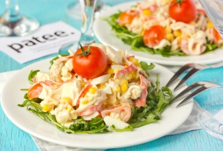 Салат с морепродуктами Остров