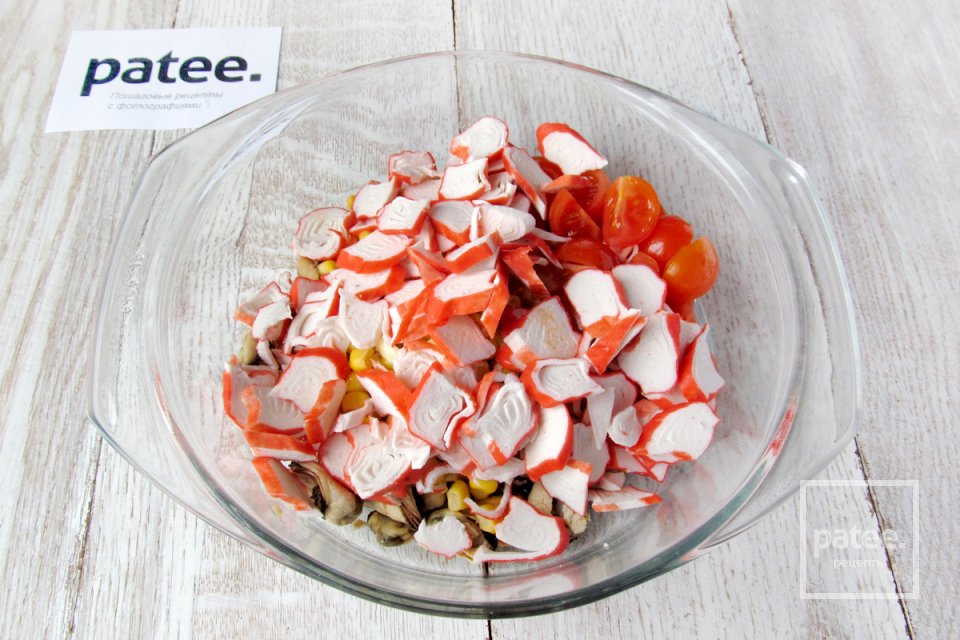 Салат с морепродуктами Остров - Шаг 8