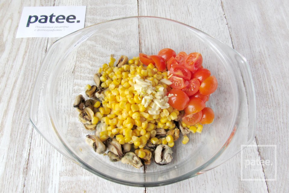 Салат с морепродуктами Остров - Шаг 7