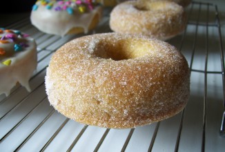 Пончики с корицей