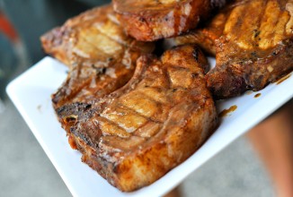 Свиные отбивные на гриле