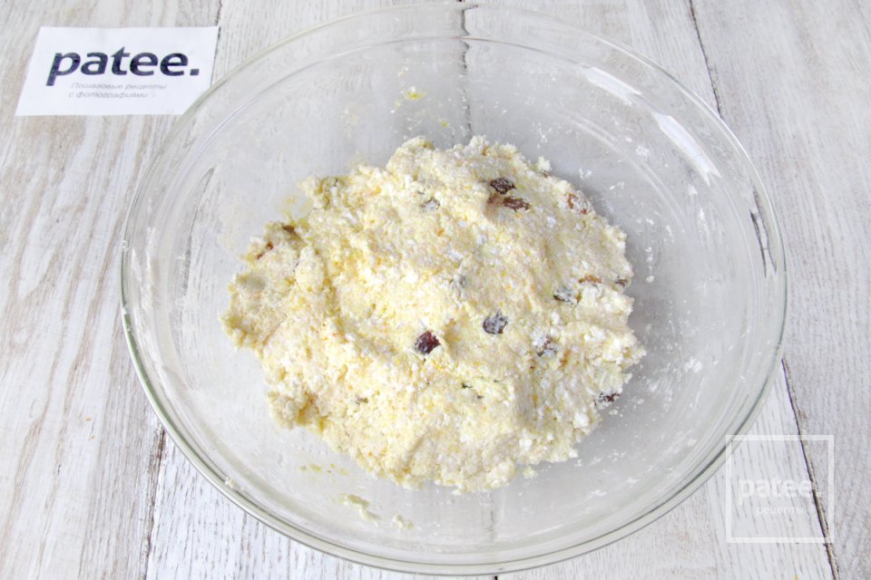 Апельсиновые сырники с изюмом - Шаг 8