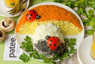 Салат Грибочек с курицей и шампиньонами