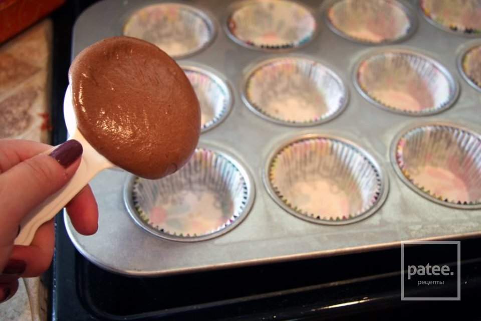 Шоколадные кексы с ванильным кремом - Шаг 5