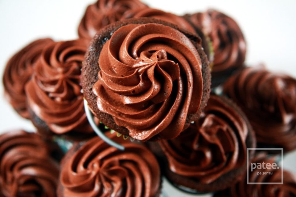 Шоколадные кексы с ванильным кремом - Шаг 10