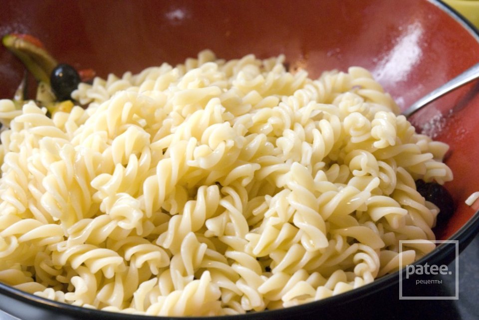 Салат из пасты с овощами - Шаг 18