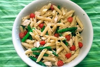 Паста с курицей и спаржей