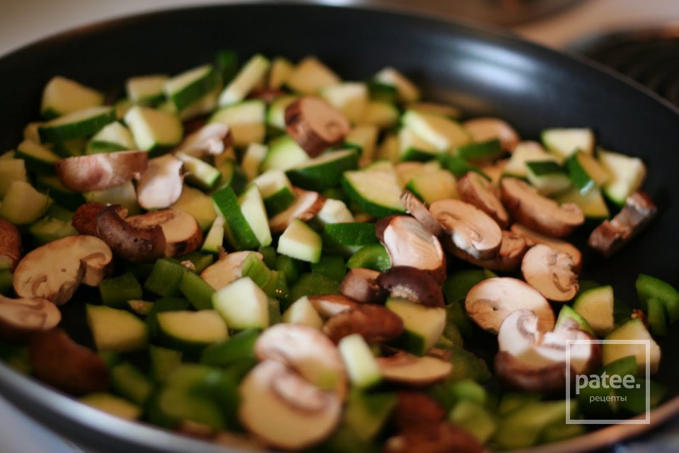 Пирожки с грибами и шпинатом - Шаг 3