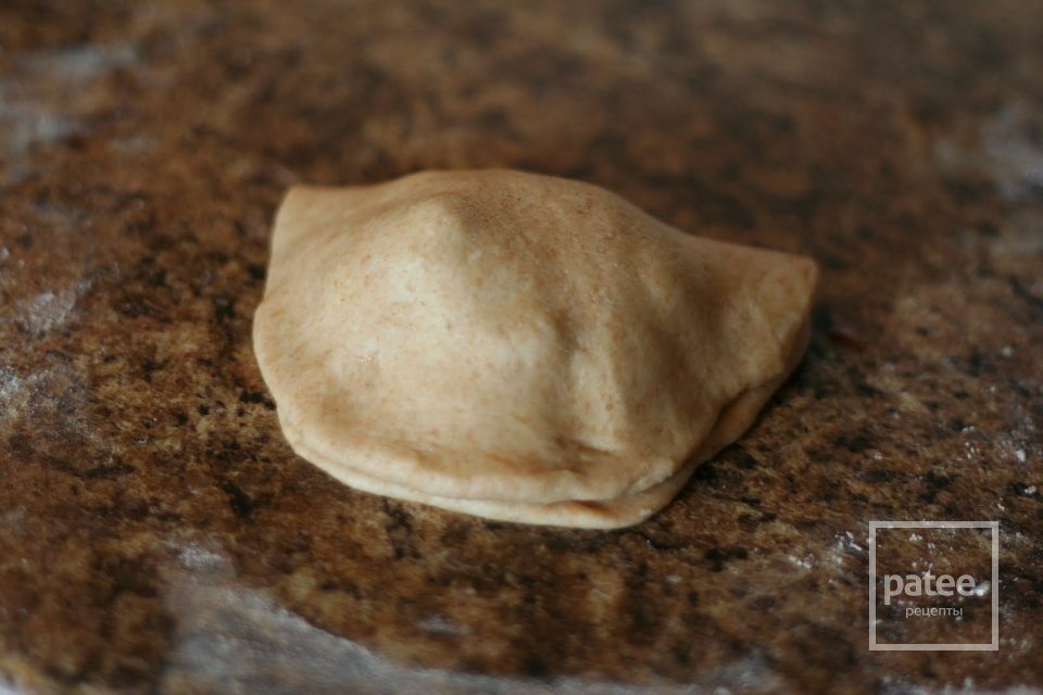 Пирожки с грибами и шпинатом - Шаг 12