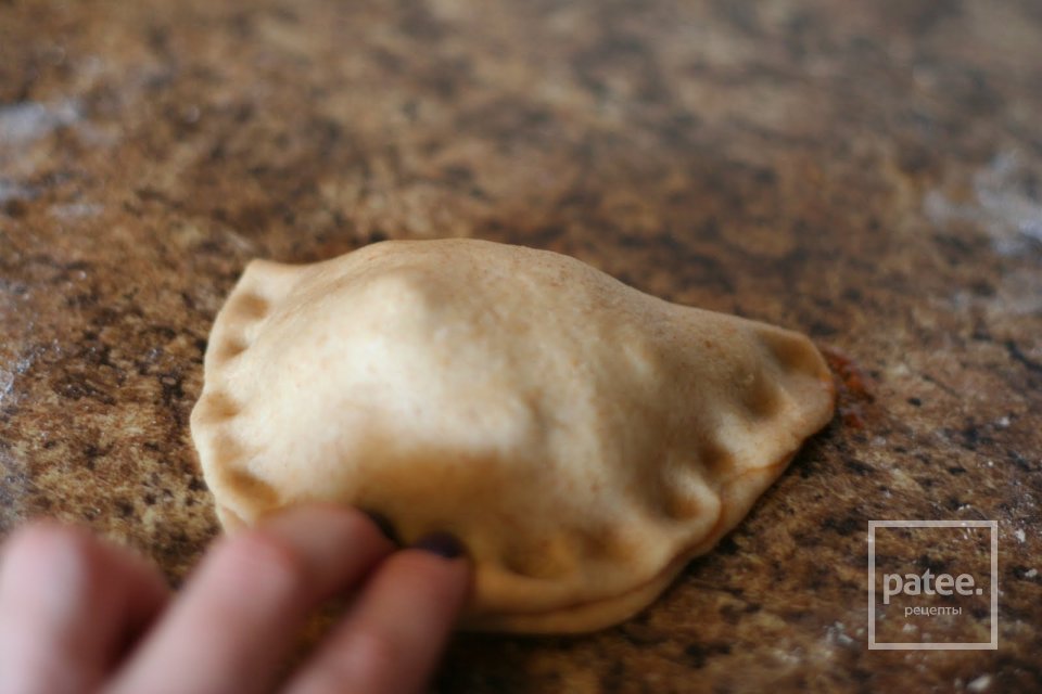 Пирожки с грибами и шпинатом - Шаг 13