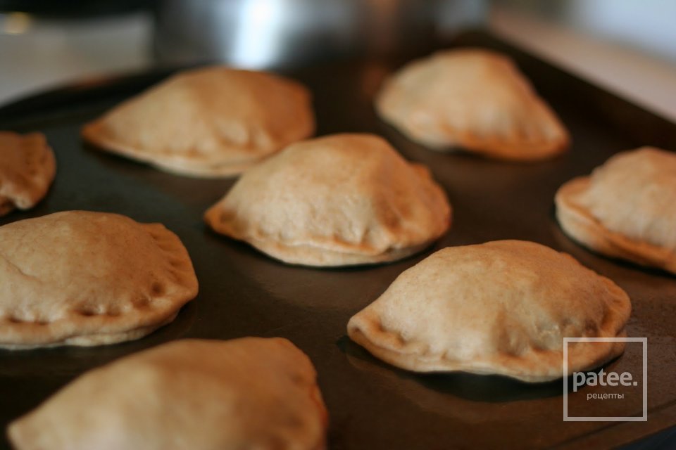 Пирожки с грибами и шпинатом - Шаг 14