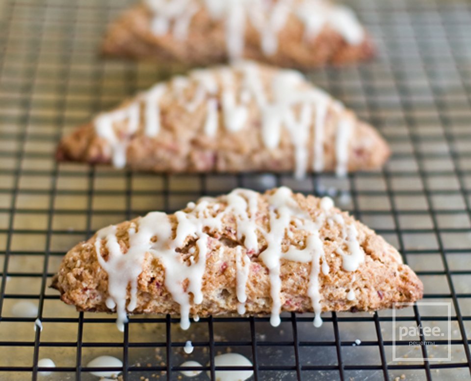 Клубничные булочки с глазурью - Шаг 11