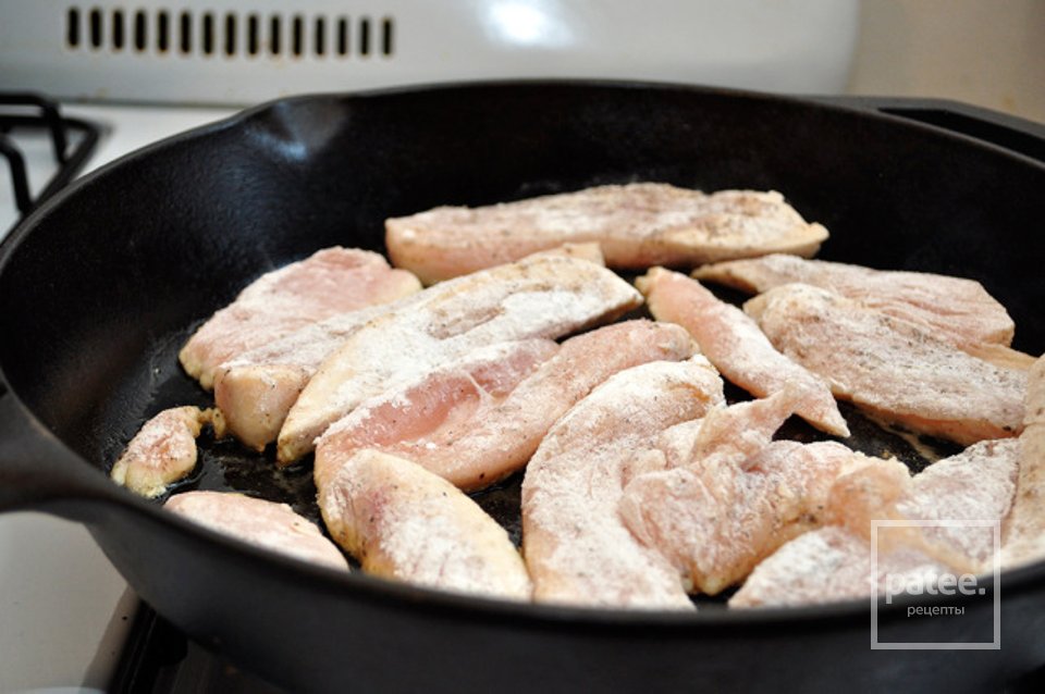 Паста с курицей в сливочном соусе - Шаг 4