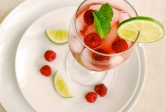 Безалкогольный малиновый мохито