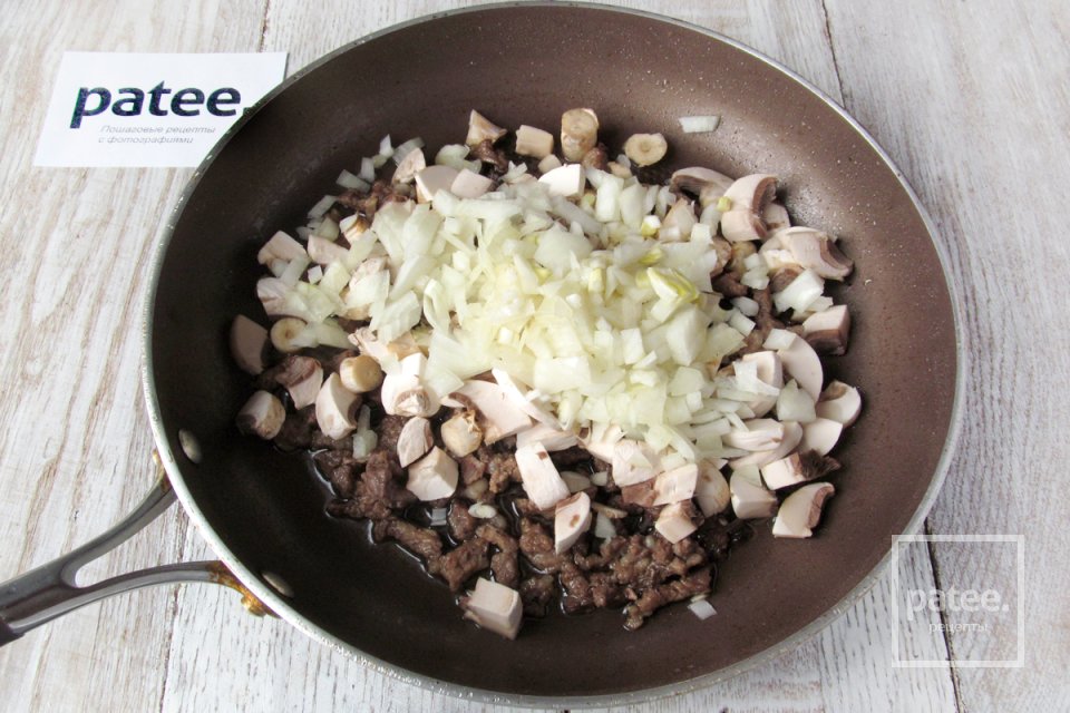 Спагетти с говядиной и шампиньонами - Шаг 7