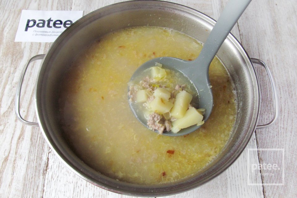 Картофельный суп с говяжьим фаршем и яйцом - Шаг 14