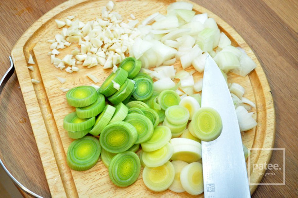 Курица с грибами в винном соусе - Шаг 3