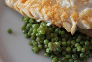 Морской черт с зеленым горошком