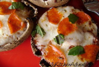 Пицца в шляпках грибов