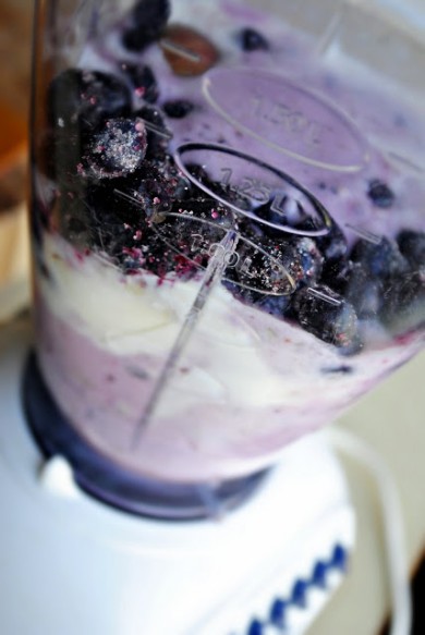 Смузи с черникой и грушей - Шаг 9