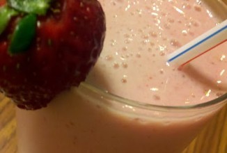 Клубничный смузи