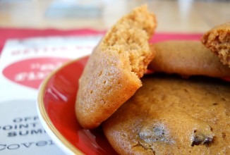 Печенье с изюмом и патокой