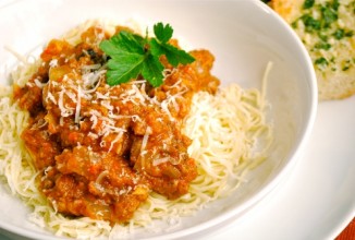 Спагетти с мясным соусом