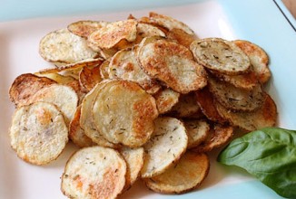 Картофельные чипсы с сушеной зеленью