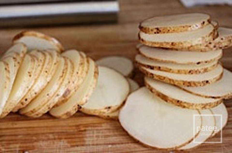 Картофельные чипсы с сушеной зеленью - Шаг 5