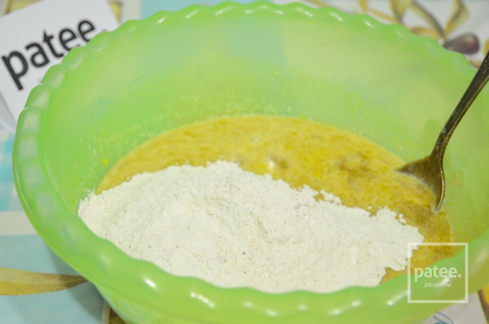 Медовый кекс с черносливом - Шаг 10